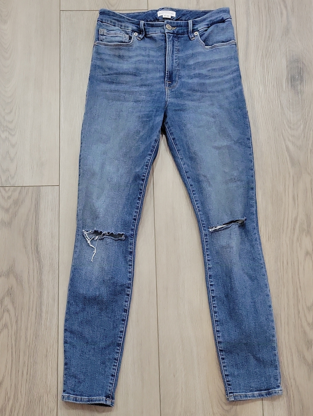 Good American Distressed Skinny Jeans - Medium Blue